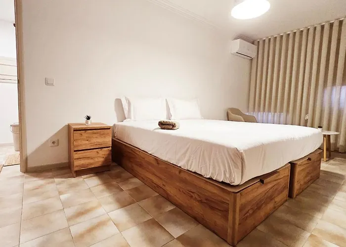 Гостьовий будинок Rooms4you 3 In Historic Center Of