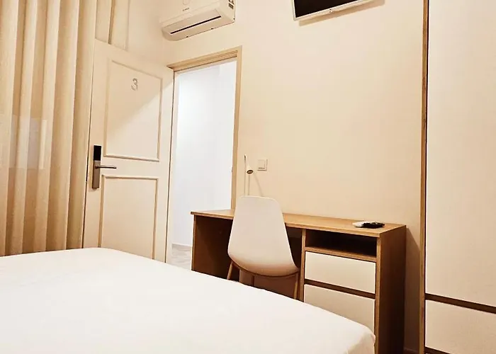 Гостьовий будинок Rooms4you 3 In Historic Center Of